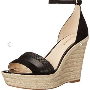 Nine West Jutty Wedges Size 7.5